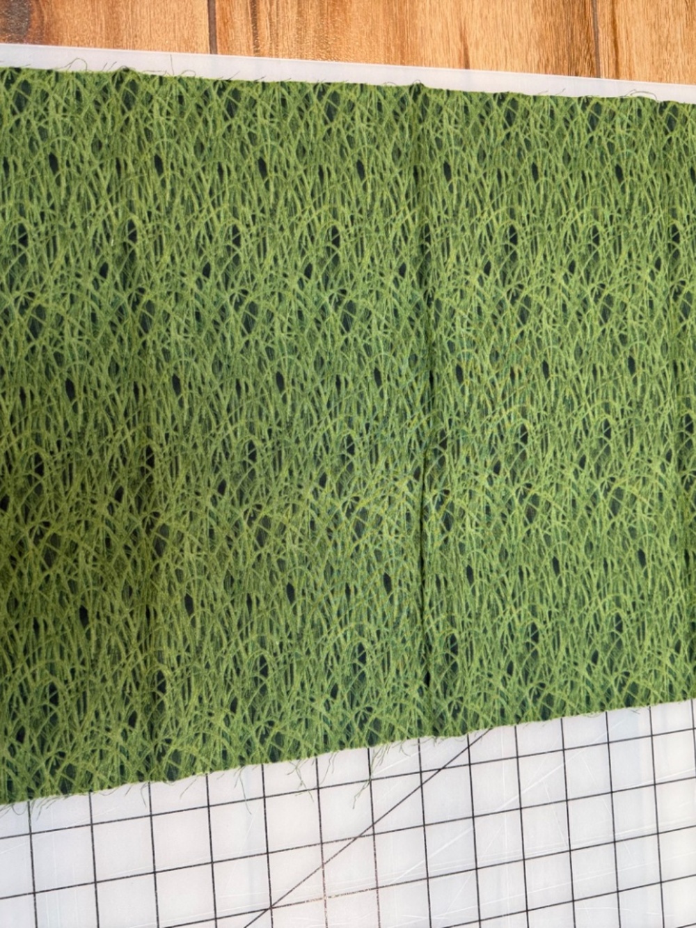 Floral Reign by Hoffman Fabrics Screen Print Grass Cotton Fabric 12 inches x 42 - Picture 2 of 4